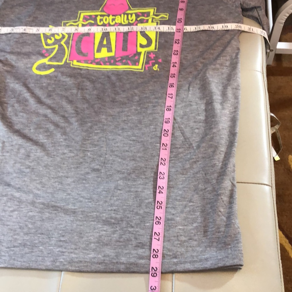 V neck cat tee - Picture 6 of 6